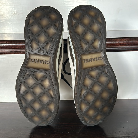 Chanel Sneakers 22S White Black - Picture 14 of 17